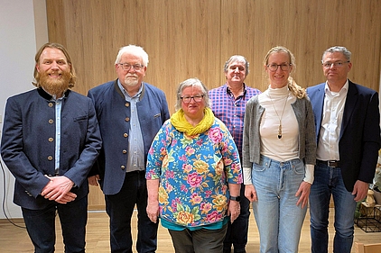 Dr. Johanna Pix und Karl Wolf referierten zu aktuellen Themen von Landkreis und Gemeinden Dr. Johanna Pix und Karl Wolf referierten zu aktuellen Themen von Landkreis und Gemeinden